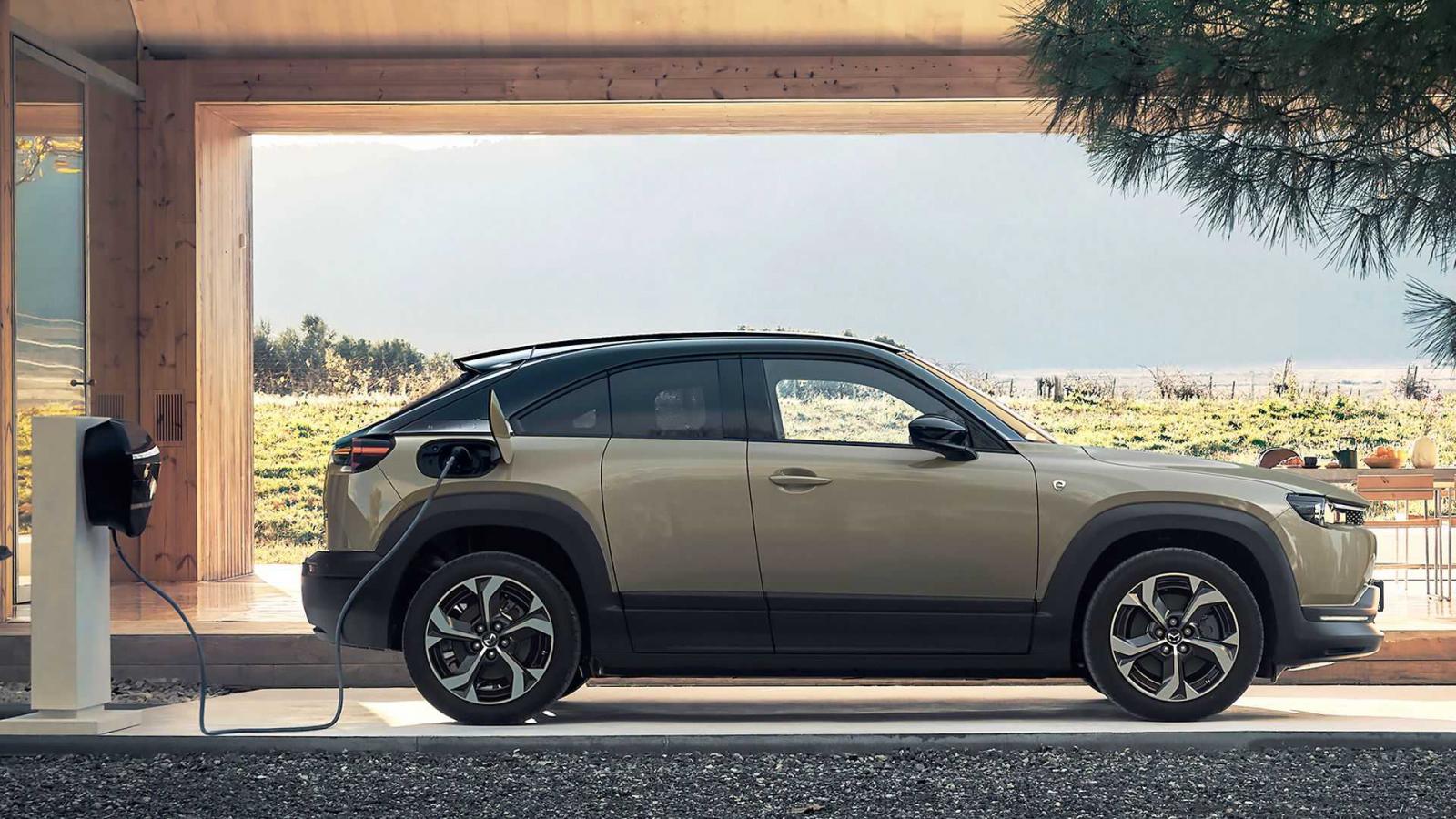 Πρεμιέρα για το Mazda MX-30 e-Skyactiv R-EV με wankel μοτέρ!